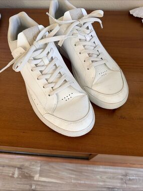 White Leather On Men’s Low-Top Roger  enter Court
